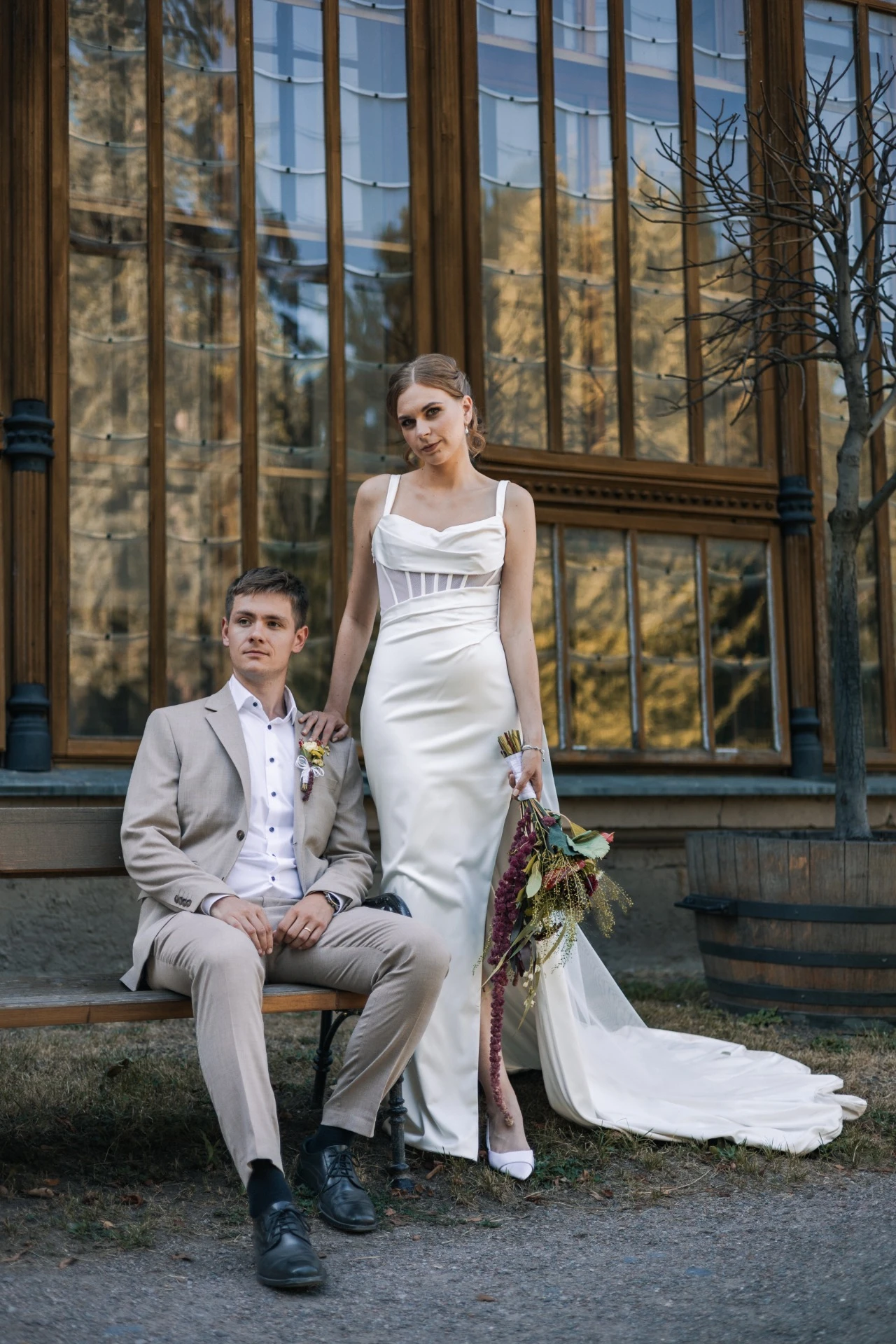 Svatební fotografie v zámecké zahradě v Opočně